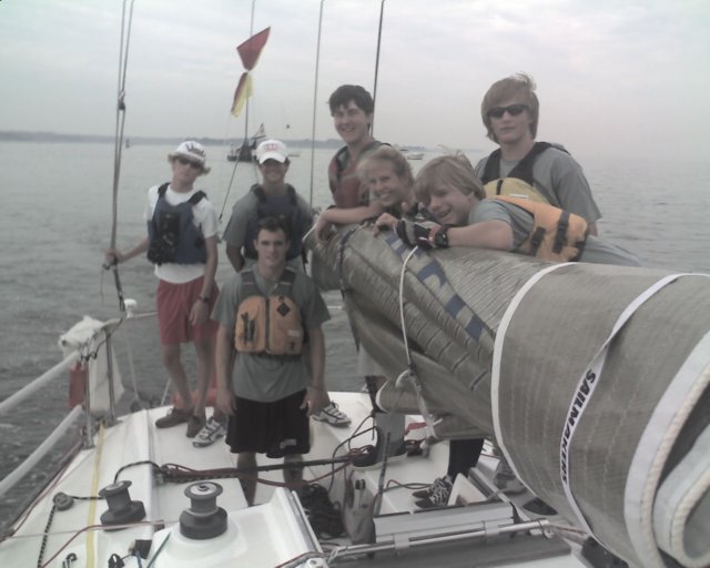 indianharborjuniorsailorsonthebeachpointovernightrace9.jpg